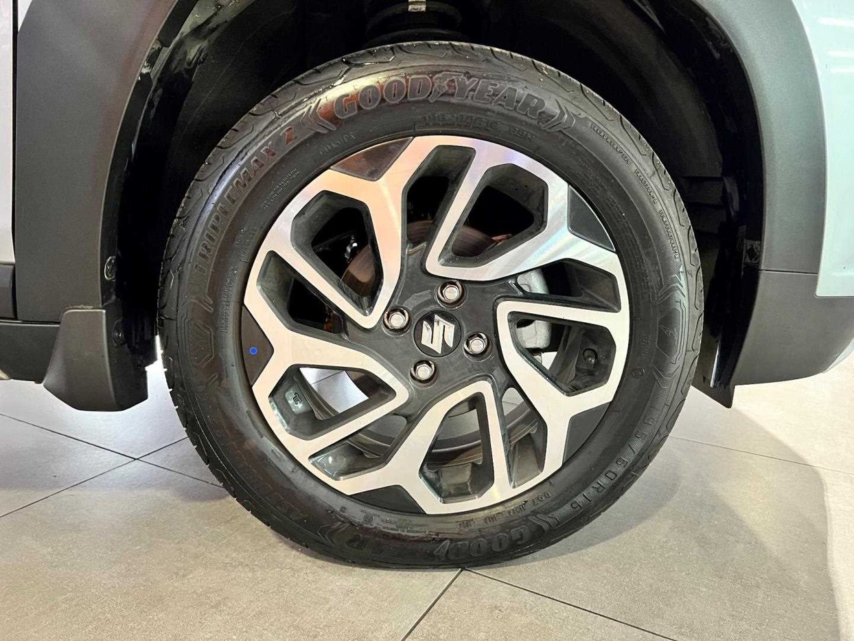 2024 Suzuki Fronx 1.5 GLX Auto Q2FyTGlzdGluZzozODgwMjQ R349000