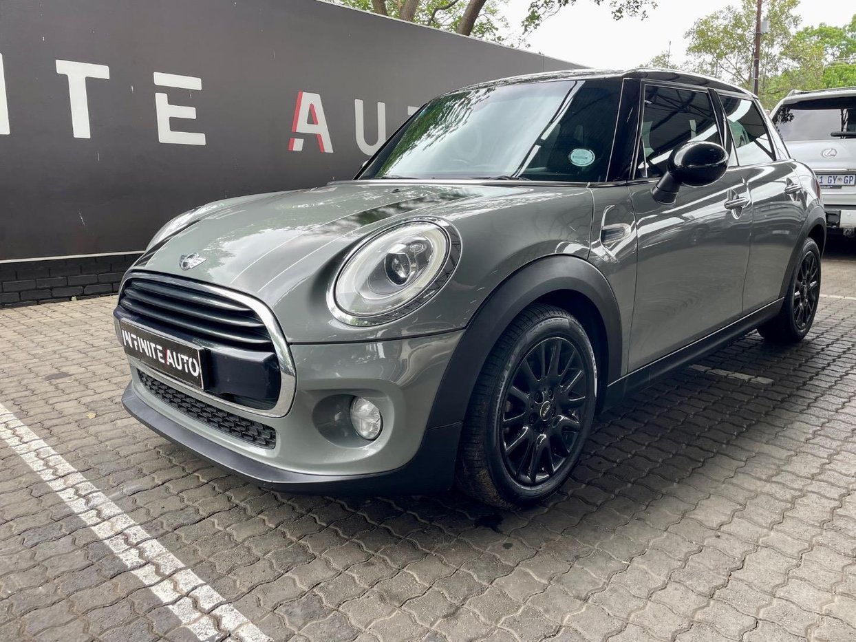 2017 MINI Cooper 100 kW 5 Door Auto XS52 Q2FyTGlzdGluZzozODg4ODg