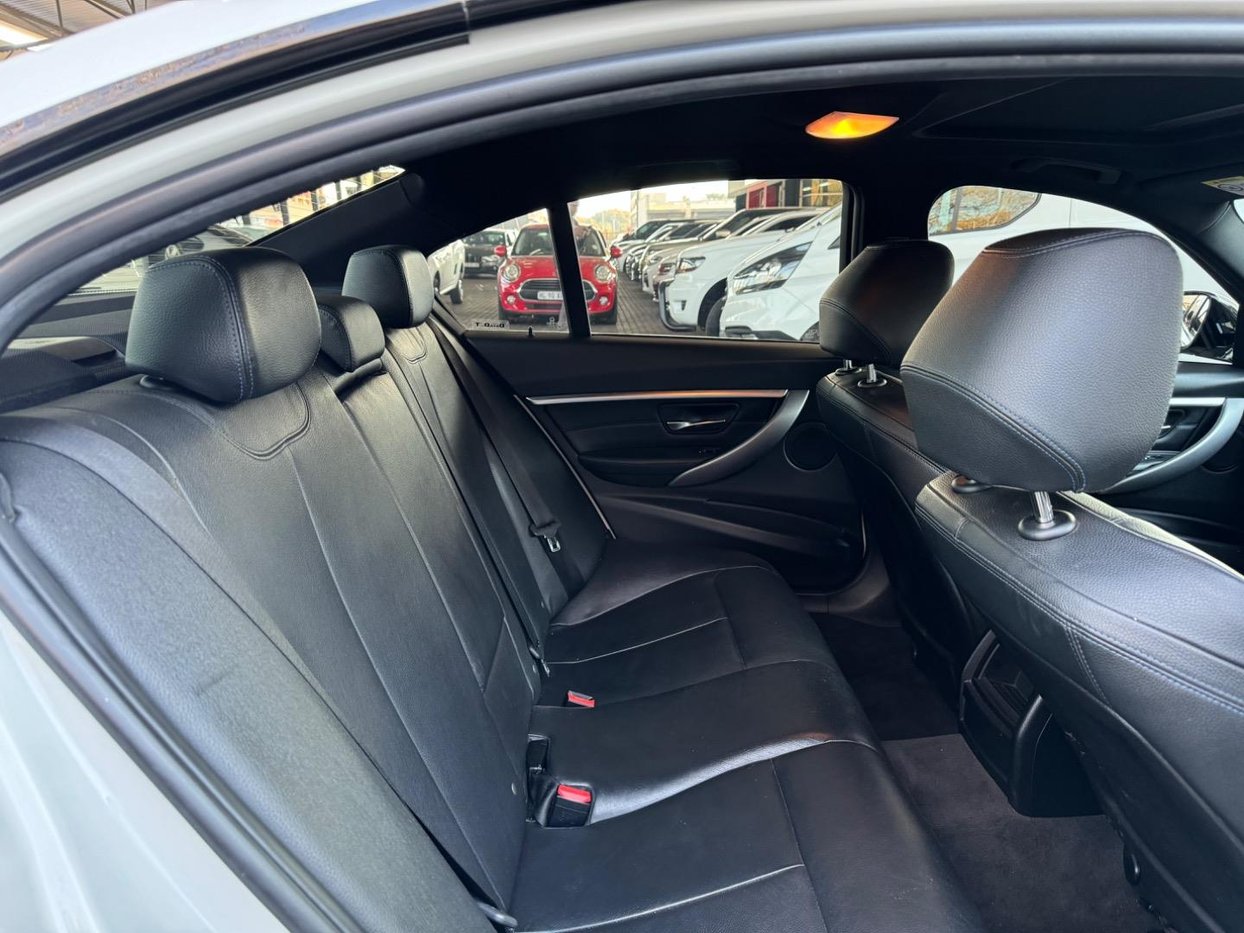 2019 BMW 318 F30 318i F30 M Sport Auto Q2FyTGlzdGluZzozMDQzNjY 2019-bmw-318-f30-318i-f30-m-sport-auto-q2fytglzdgluzzozmdqznjy