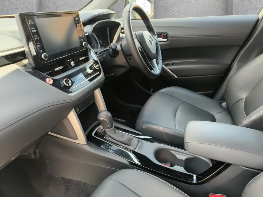 2024 Toyota Corolla Cross 1.8 XS Q2FyTGlzdGluZzo0OTAxMDI R361400