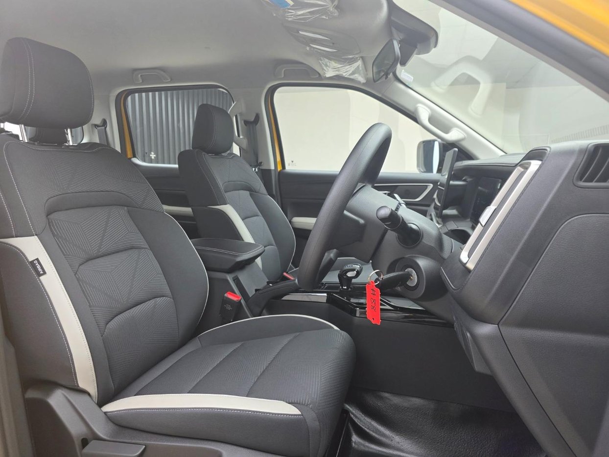 2026 JMC Vigus 2.5 TD Double Cab Auto Q2FyTGlzdGluZzo4ODI5Ng R449950 ...