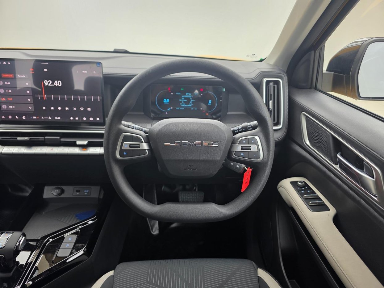 2026 JMC Vigus 2.5 TD Double Cab Auto Q2FyTGlzdGluZzo4ODI5Ng R449950 ...