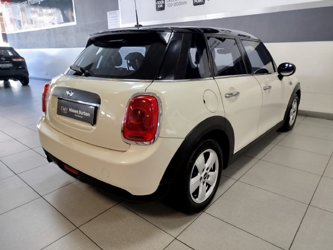 2017-mini-one-1-2-t-5-door-auto-q2fytglzdgluzzo1nza2mze-r129990-avo-auto