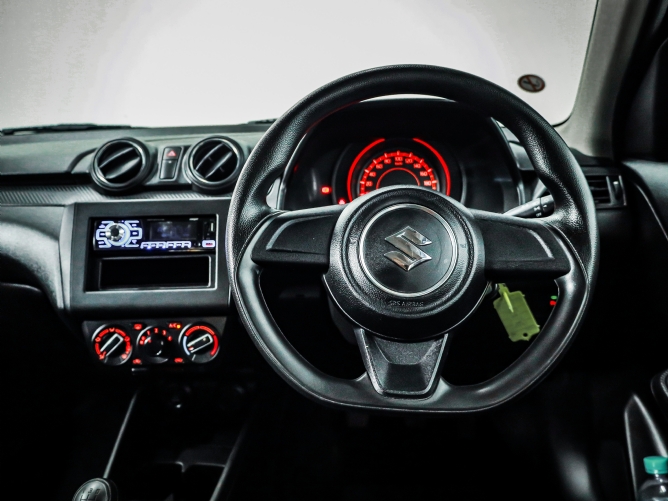 Swift 24 Model 2024 Suzuki Swift 1.2 GA Hatch Q2FyTGlzdGluZzo1OTM4NTQ R179000 | Avo Auto