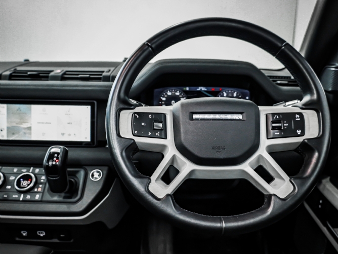 2021 Land Rover Defender 90 D240 First Edition 177KW