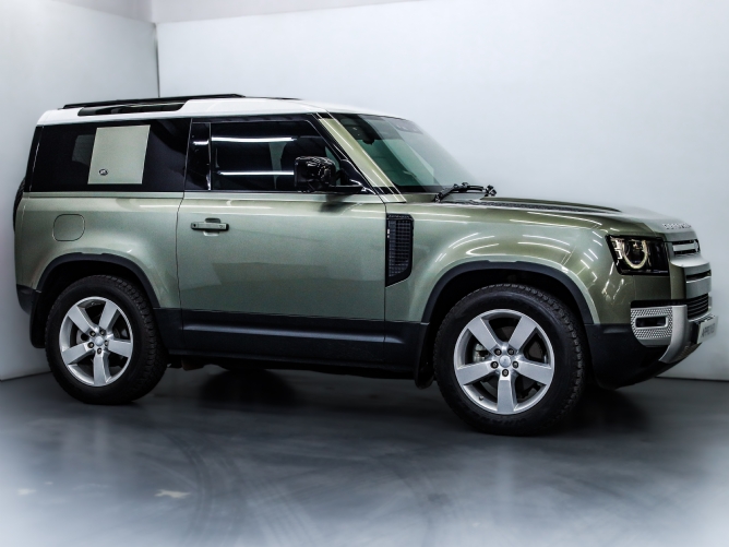 2021 Land Rover Defender 90 D240 First Edition 177KW