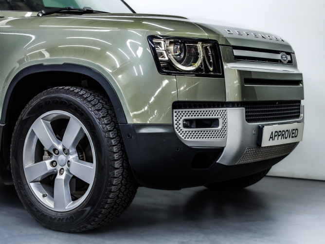 2021 Land Rover Defender 90 D240 First Edition 177KW