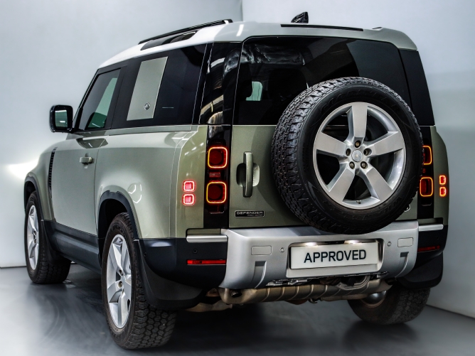 2021 Land Rover Defender 90 D240 First Edition 177KW