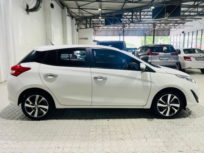 2018 Toyota Yaris 1.5 XS 5 Door Q2FyTGlzdGluZzo1NzA2MzI R189990