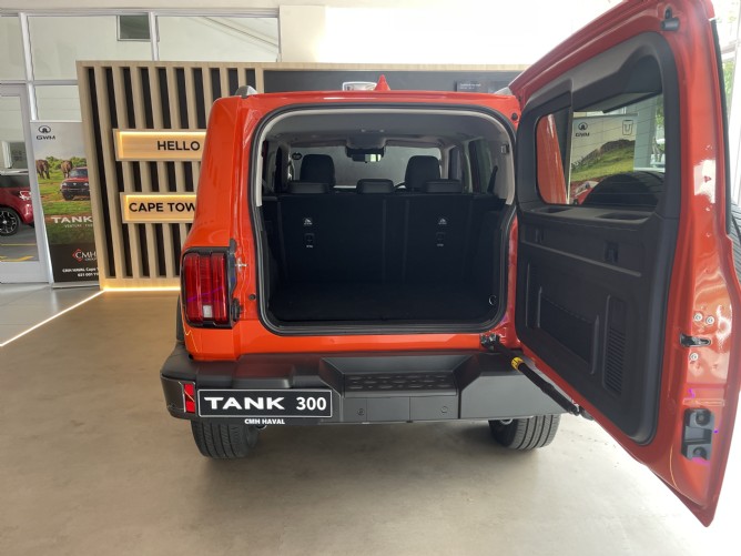 2026 GWM Tank 300 2.0T Super Luxury Hybrid Auto 4x4 ...
