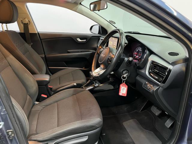 Rioページ Kia Rio 4 Hatchback/Sedan Front Door Shell Left 11-15 - Spares Direct