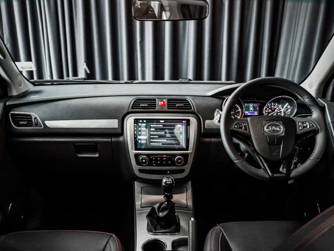 2026 JAC T8 2.0 CDi Lux Double Cab Q2FyTGlzdGluZzo1NDc4MDI R369900