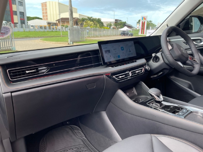 2026 MG HS HG 1.5T Lux Auto Q2FyTGlzdGluZzo3NTA5MDg R534900 | Avo Auto