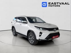 2023 Toyota Urban Cruiser 1.5 XR Q2FyTGlzdGluZzo0MDM3NjM R354990